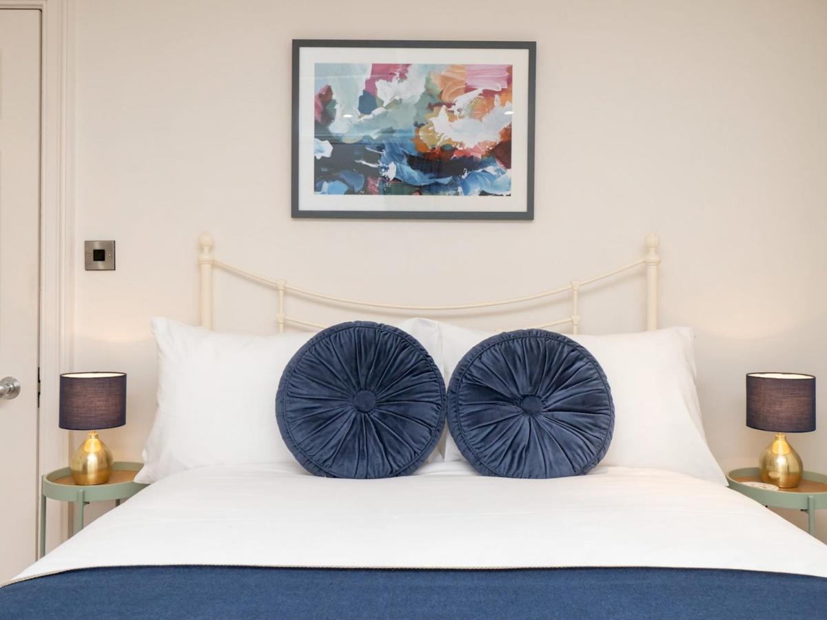 Ferienwohnung Pass The Keys 2 Bed Flat In The Heart Of Bath Exterior foto